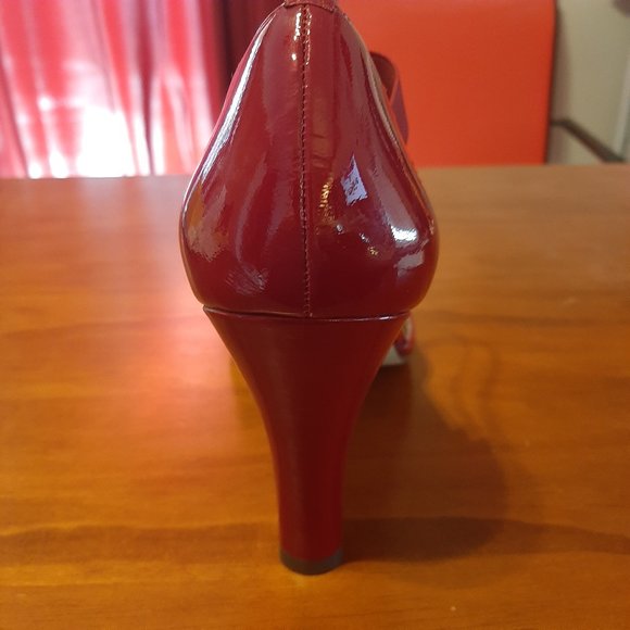 Brand New Circa Red Patent Leather Heels by Joan & David - Size 10M - Picture 10 of 13